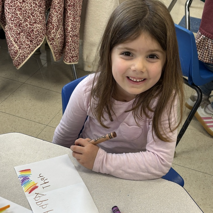 Children working on Thanksgiving crafts