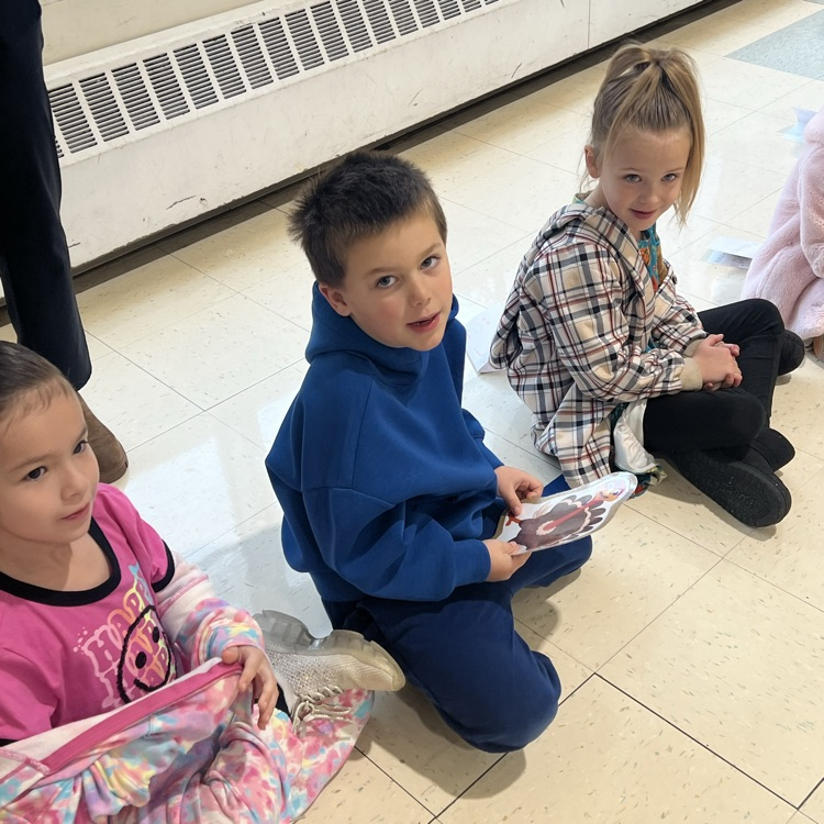 KRO enjoyed our special Thanksgiving morning meeting with KK & KR! 