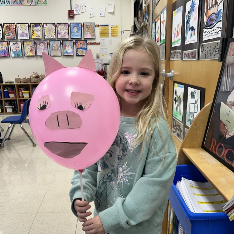 KRO had a blast creating their balloons for the Kindergarten parade. Happy Thanksgiving from KRO!