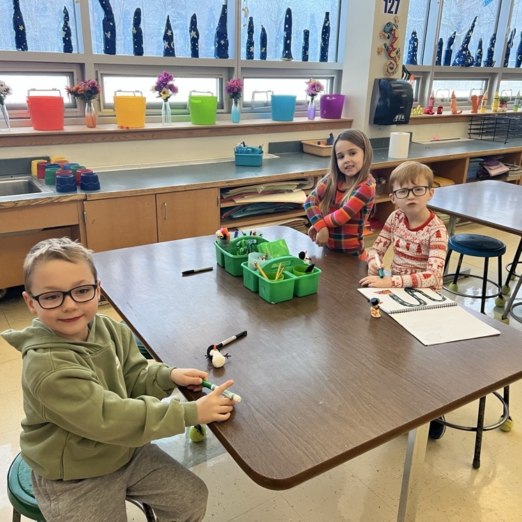 KRO enjoyed making snowmen in Art Push-in with Mrs. Viaud.