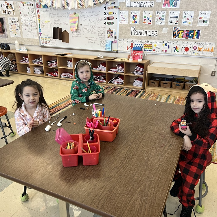 KRO enjoyed making snowmen in Art Push-in with Mrs. Viaud.
