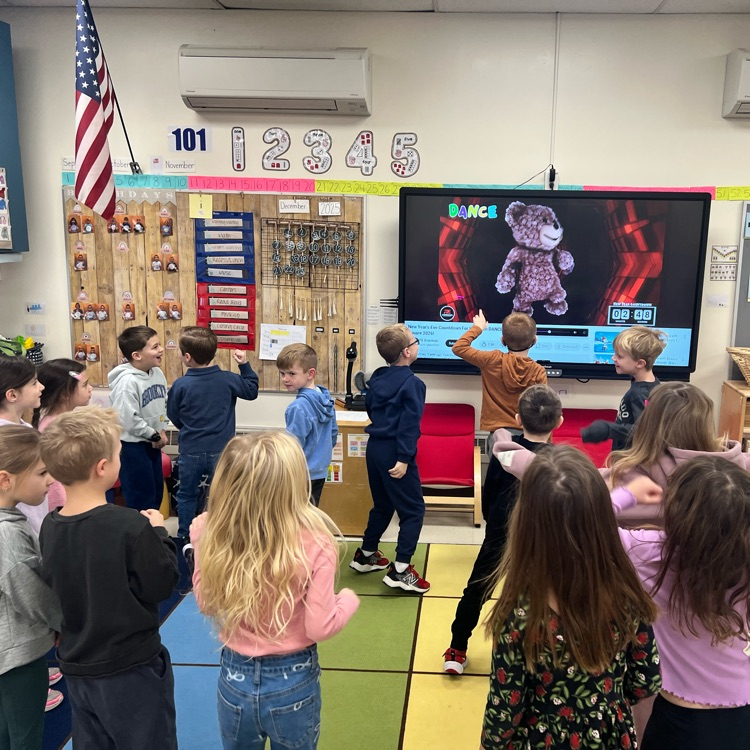 Happy New Year from KRO! We rang in the new year with a countdown during morning meeting. 