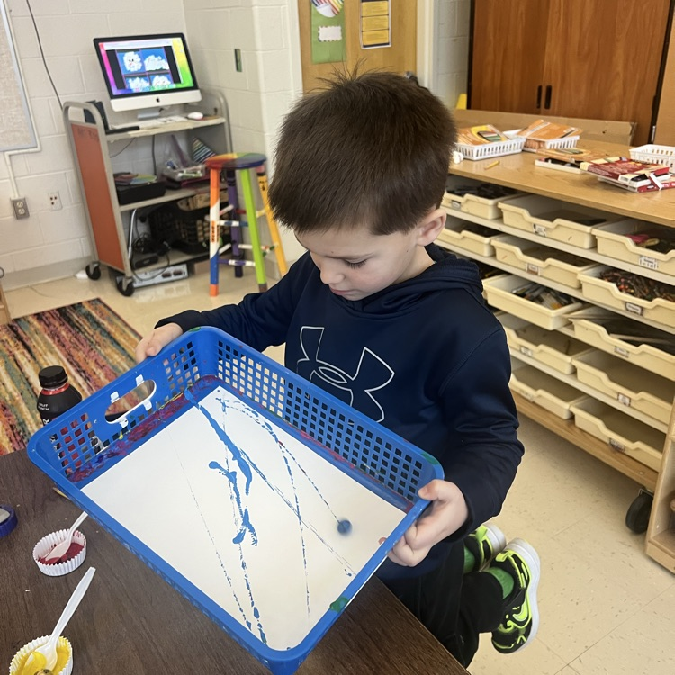 KRO enjoyed using push and pull movements with marbles to create art. A fun way to tie in Science and Art! Thank you Mrs. Viaud!