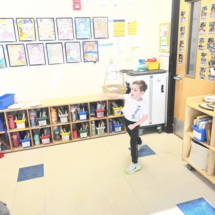 KRO had fun testing their airplanes using different force to change the direction of the flight