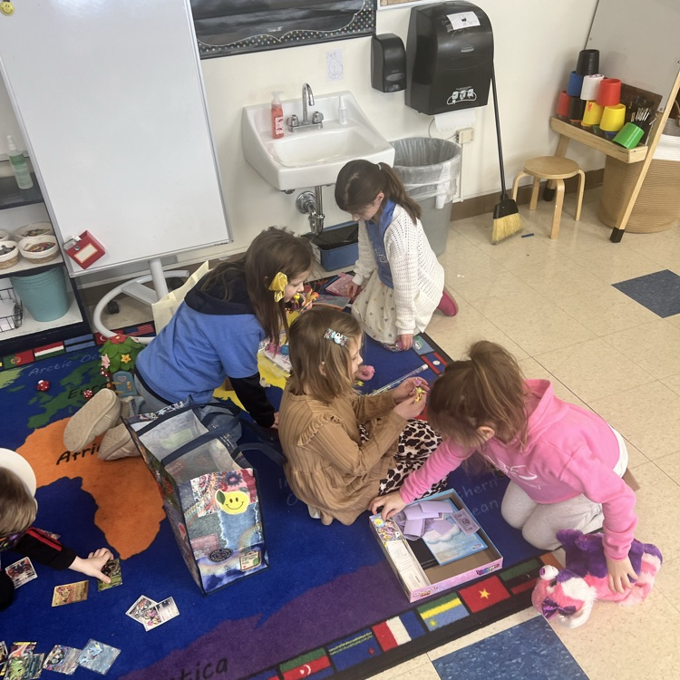 KRO had so much fun learning new games and playing with toys on Global Play Day! 