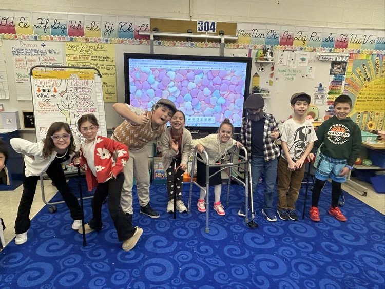 third graders dressed as 100 year olds