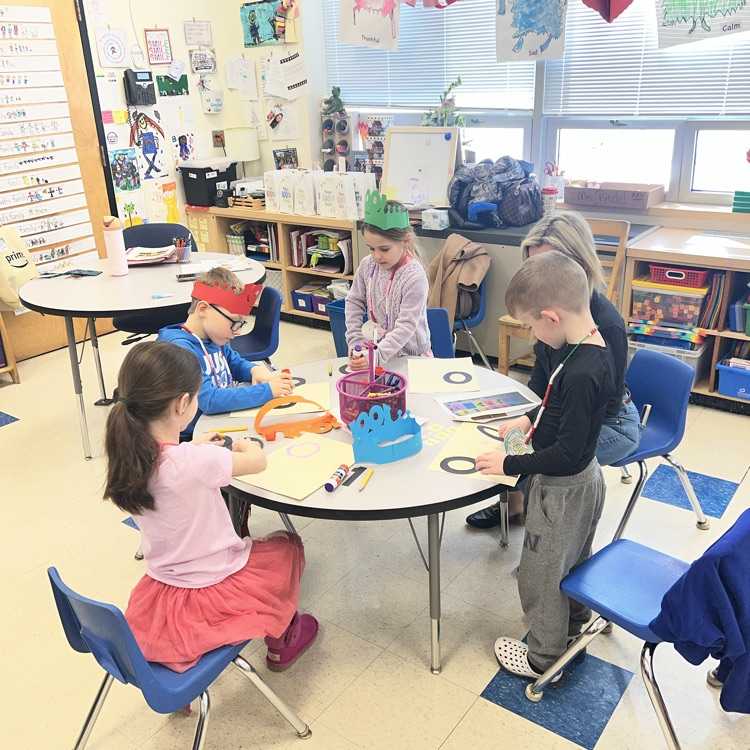 Thank you to the KRO parents for helping us celebrate the 100th day!