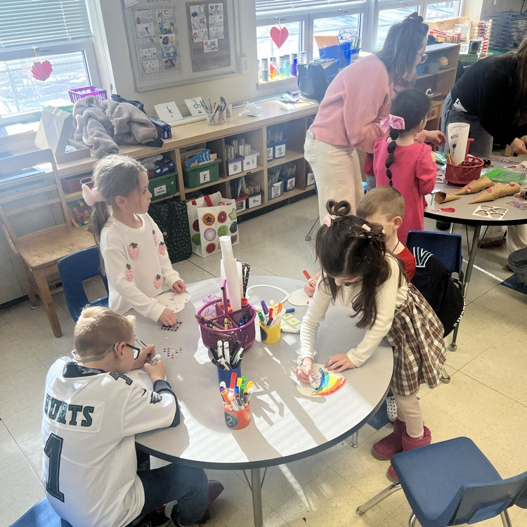 Thank you KRO parents for making the Valentine celebration so much fun! 