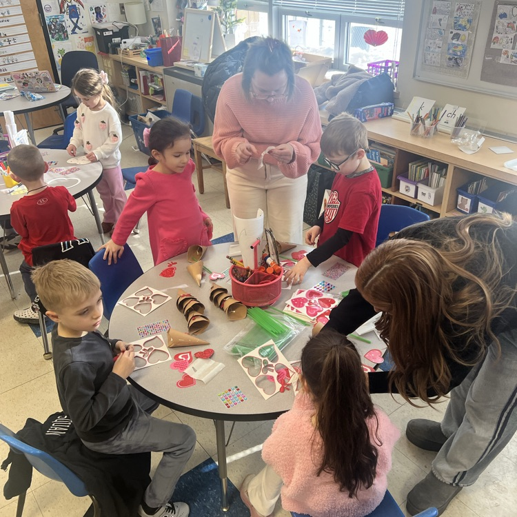 Thank you KRO parents for making the Valentine celebration so much fun! 