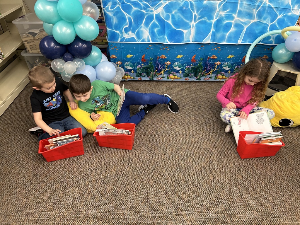 children reading