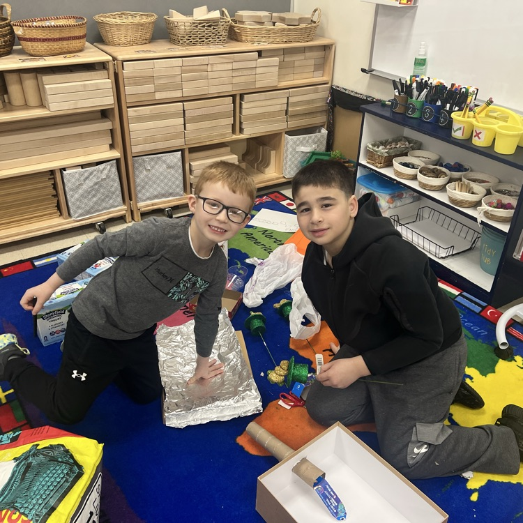 Although KRO did not catch a leprechaun, they had so much fun making traps with 5D