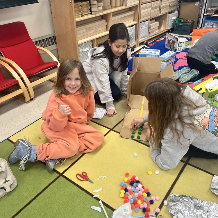 Although KRO did not catch a leprechaun, they had so much fun making traps with 5D