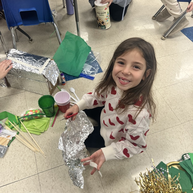 Although KRO did not catch a leprechaun, they had so much fun making traps with 5D