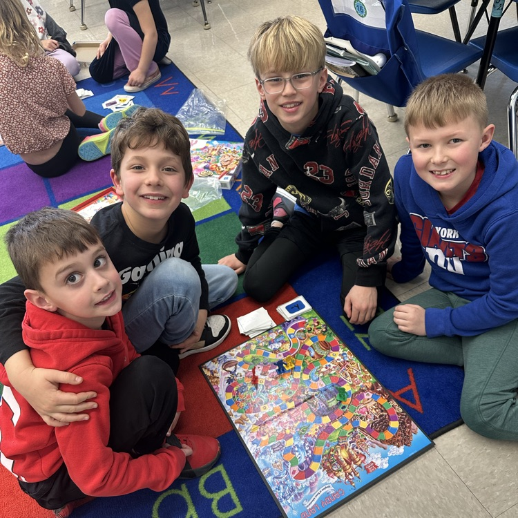 2W played Candyland - Word Study Edition! Second graders practiced their word study concepts, rules and heart words! 