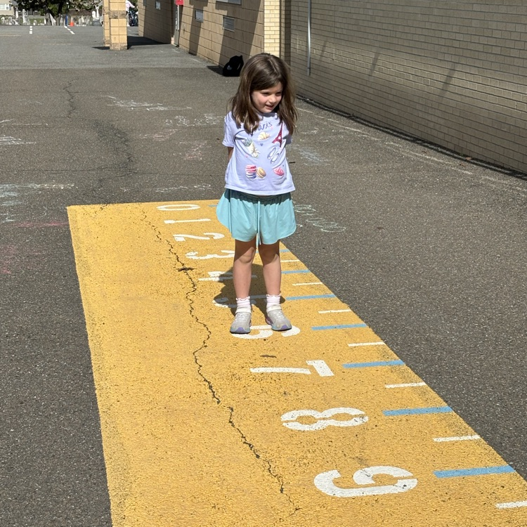 girl number line 