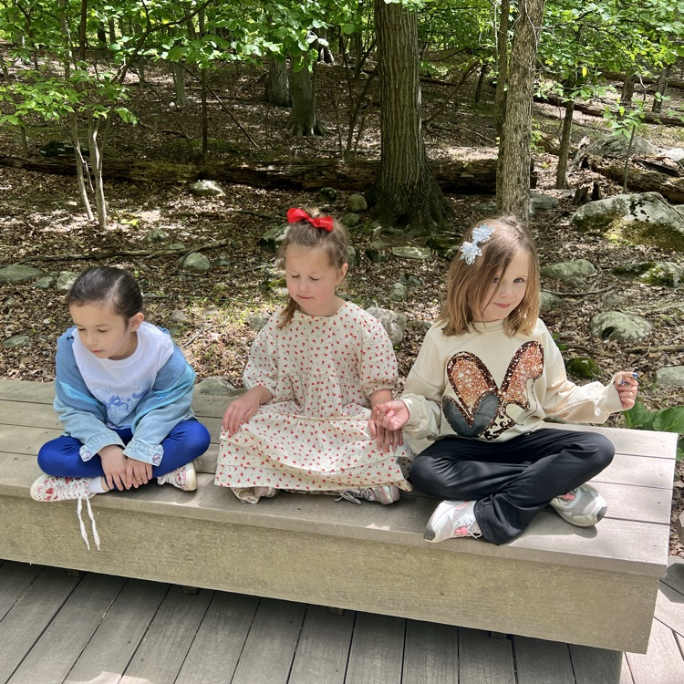 KRO students listen to and observe the sounds around them.