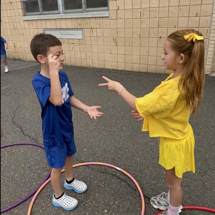 children in picture 