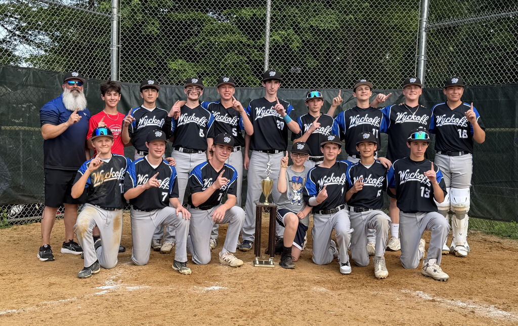 boys baseball champ team
