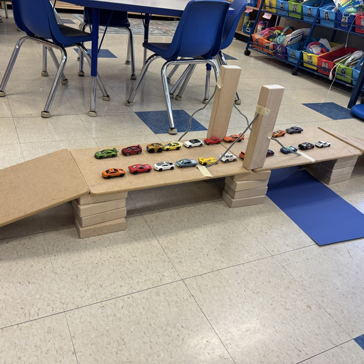 Golden Gate Bridge made of blocks 