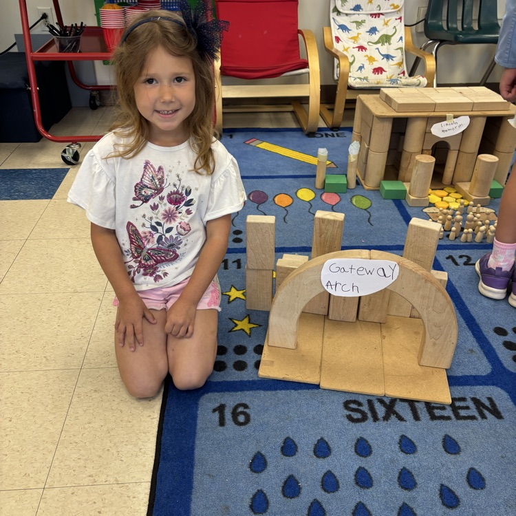 gateway arch made of blocks 