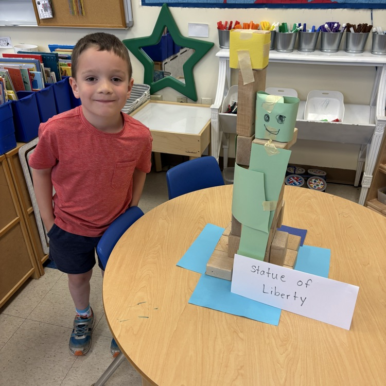 Statue of Liberty made of blocks 