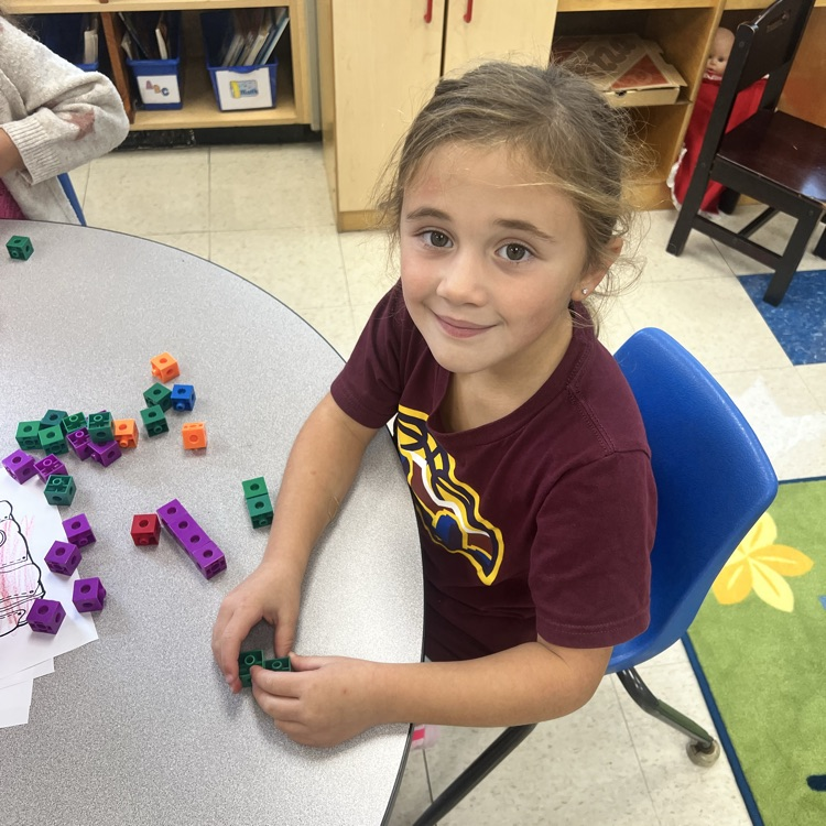 KR practices sorting objects in math