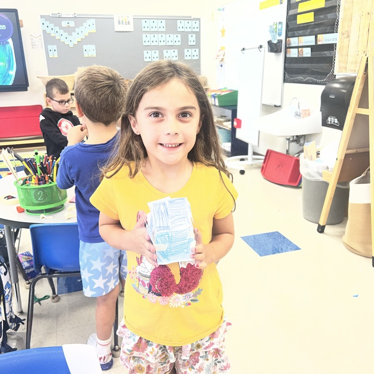KR shows off their creativity during makerspace time. They created computers, basketball hoops, animals, cameras a house and more!!