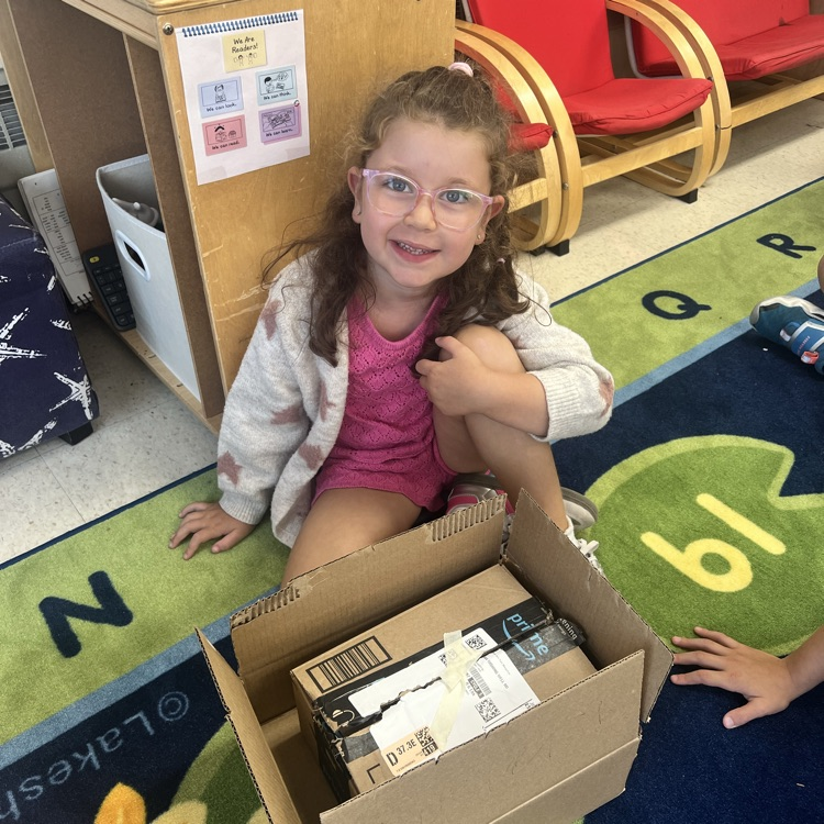 KR shows off their creativity during makerspace time. They created computers, basketball hoops, animals, cameras a house and more!!