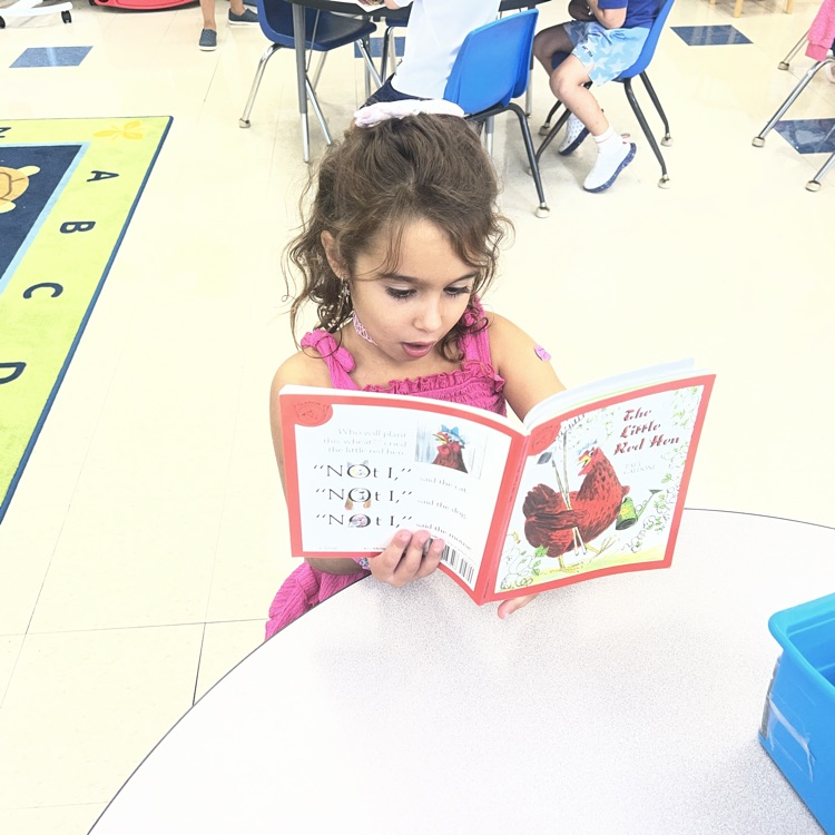 KR finished their first Star Book, The Little Red Hen. They have been practicing retelling the story. 