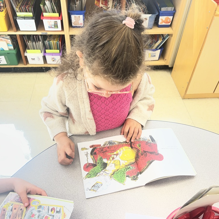 KR finished their first Star Book, The Little Red Hen. They have been practicing retelling the story. 