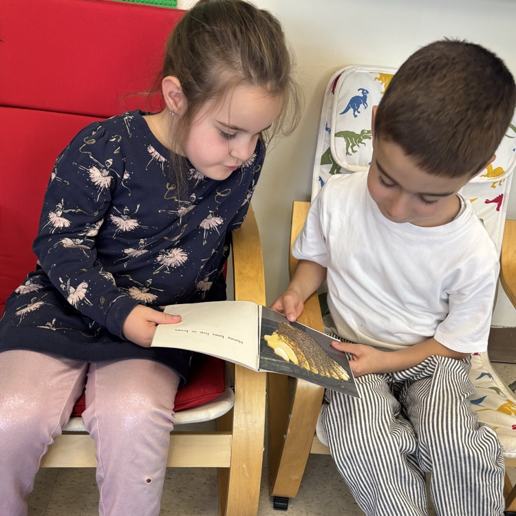 children reading together