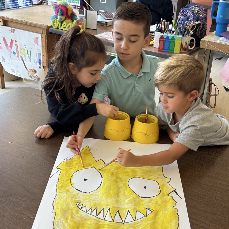 children painting
