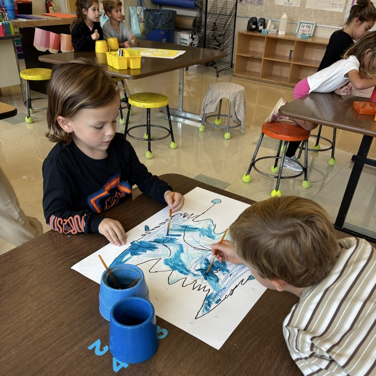 children painting