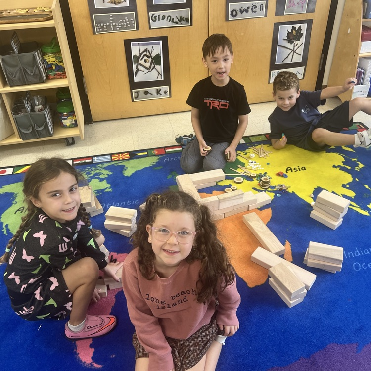 KR built the setting for The Three Bears using blocks and loose parts