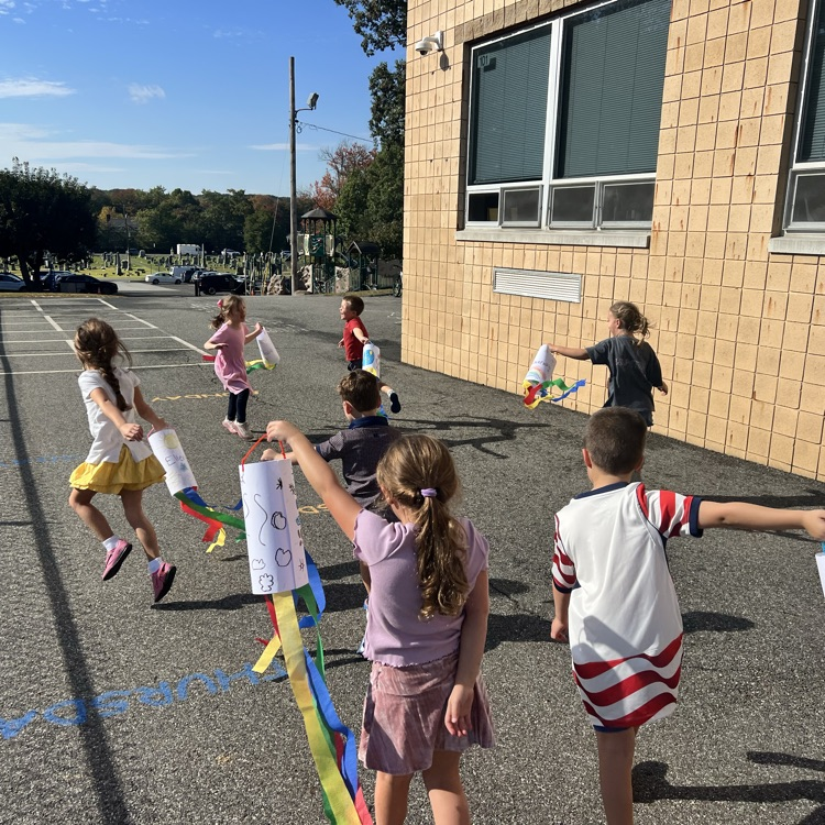 KR tested their wind socks during Science today