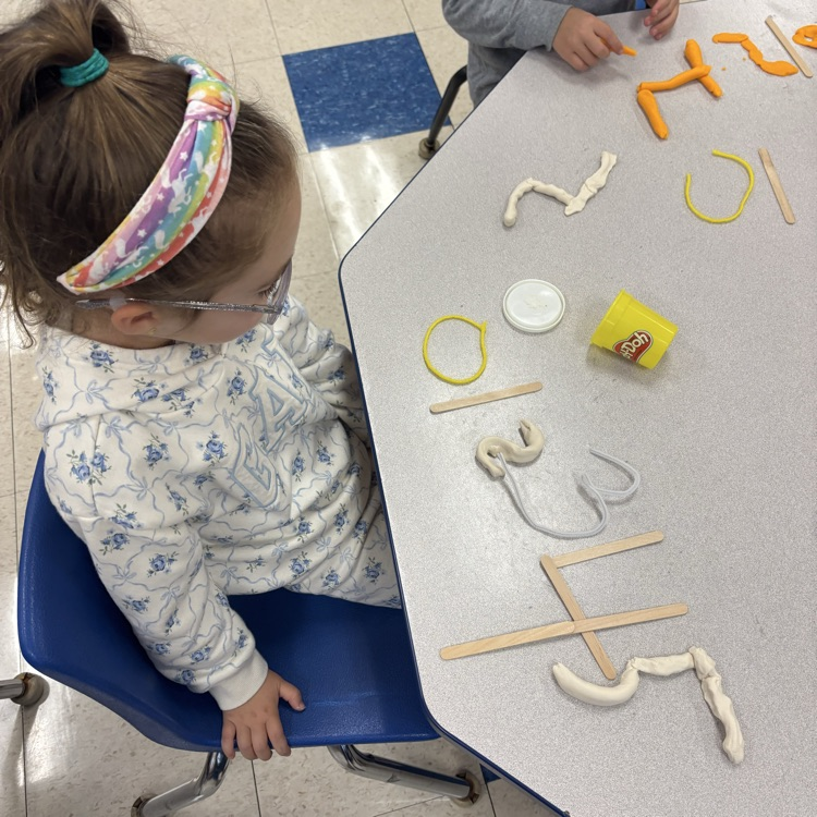 children making numbers