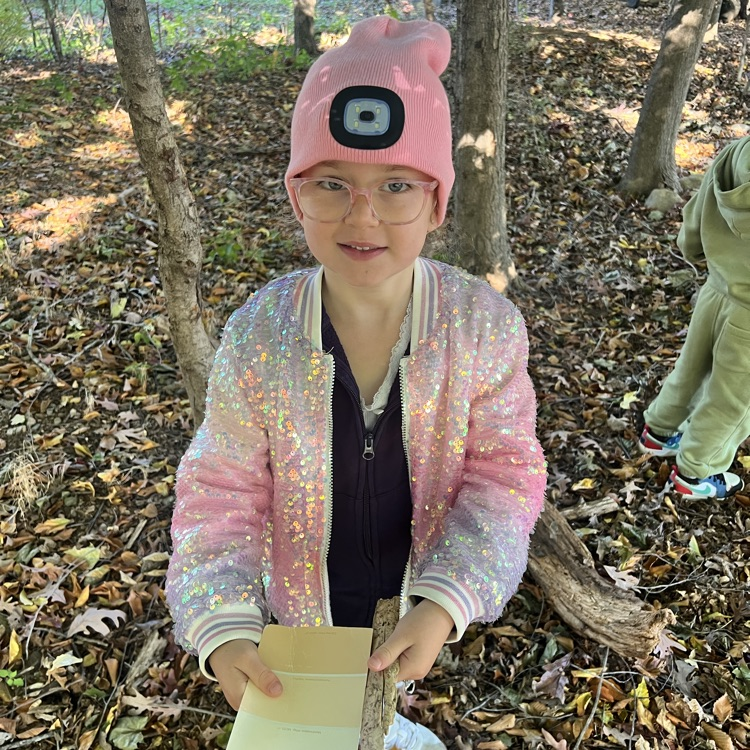 KR went outside with Mrs. Viaud to match colors in nature.