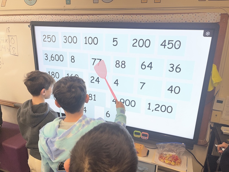 4th grade math students