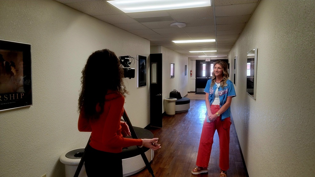 🎥 On Air for Our Bulldogs
Wylie ISD is in the spotlight this week as Superintendent Joey Light and Wylie High School Principal Reagan Berry sit down with KTXS to share more about an exciting new chapter for our district.
They’ll be talking about Reagan’s new role as Director of Federal and State Programs beginning in the 2026–2027 school year, and what it means for supporting students across every campus.
As Wylie continues to grow, this role helps ensure we are aligning resources, programs, and support in ways that best serve our students and families.