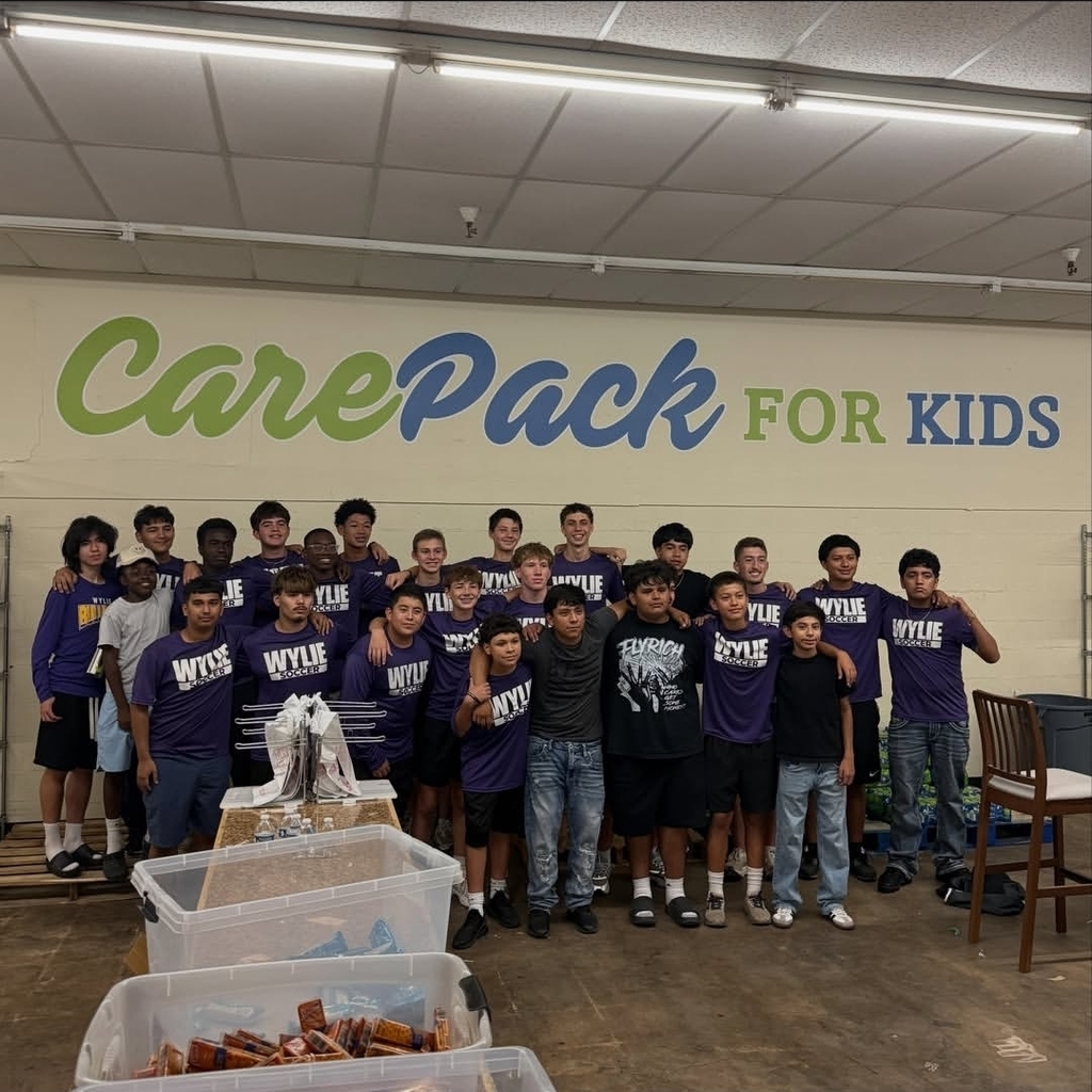 Wylie Soccer Serves the Community
Wylie Bulldog Soccer spent Tuesday evening giving back at CarePack for Kids, helping prepare more than 3,000 food care packages for children facing food insecurity in Abilene and surrounding communities.
Proud of these Bulldogs for serving others and making a difference beyond the field.