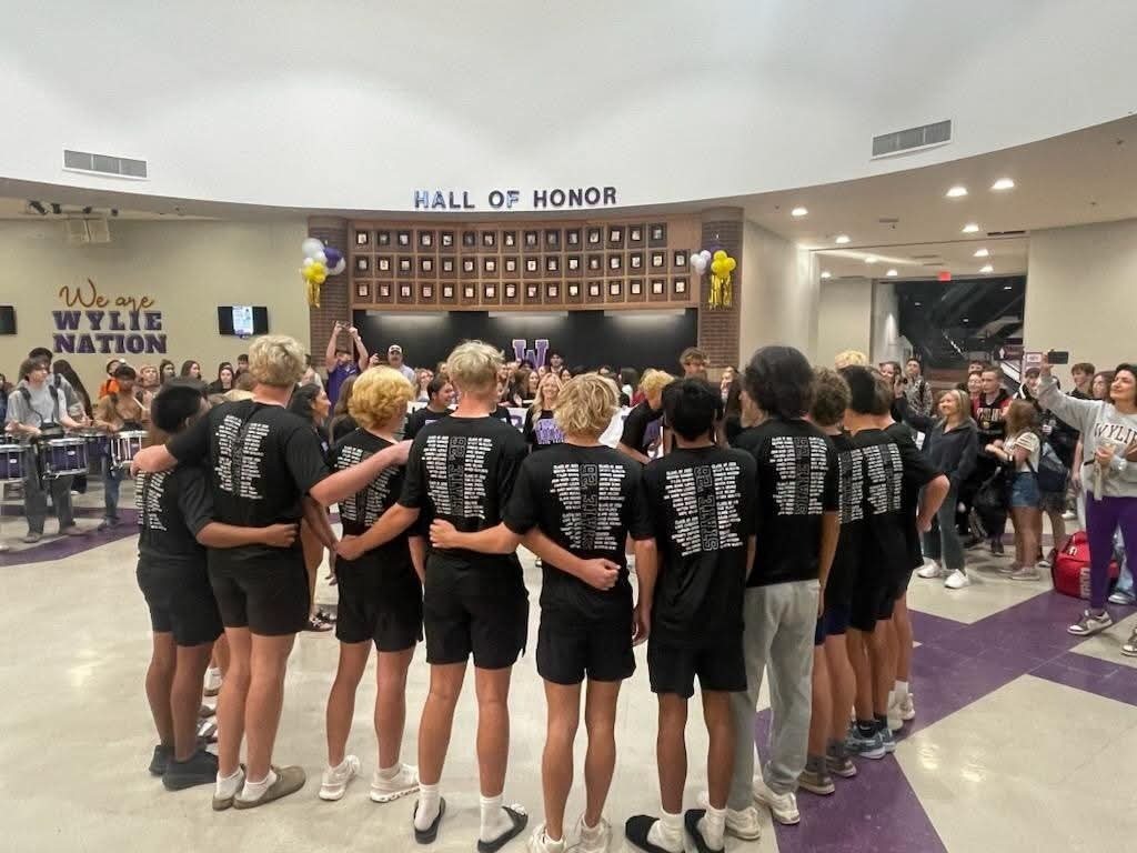 🎾💜 Good luck, Wylie Tennis! Best of luck at State in San Antonio on October 21st! 💛🐾 #StateBound #BulldogPride