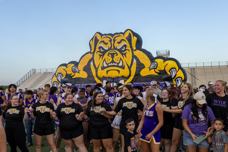 meet the bulldogs event