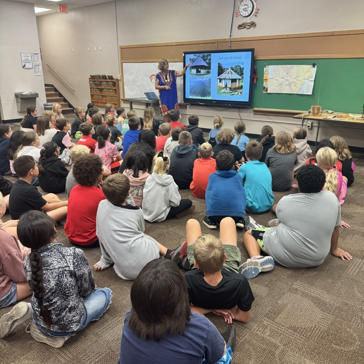 Beadle 4th graders listened to Mrs. May present in her trip to Africa. They learned about Kenyan culture, animals, and geography. In addition to her presentation, she showed items she brought back. 
