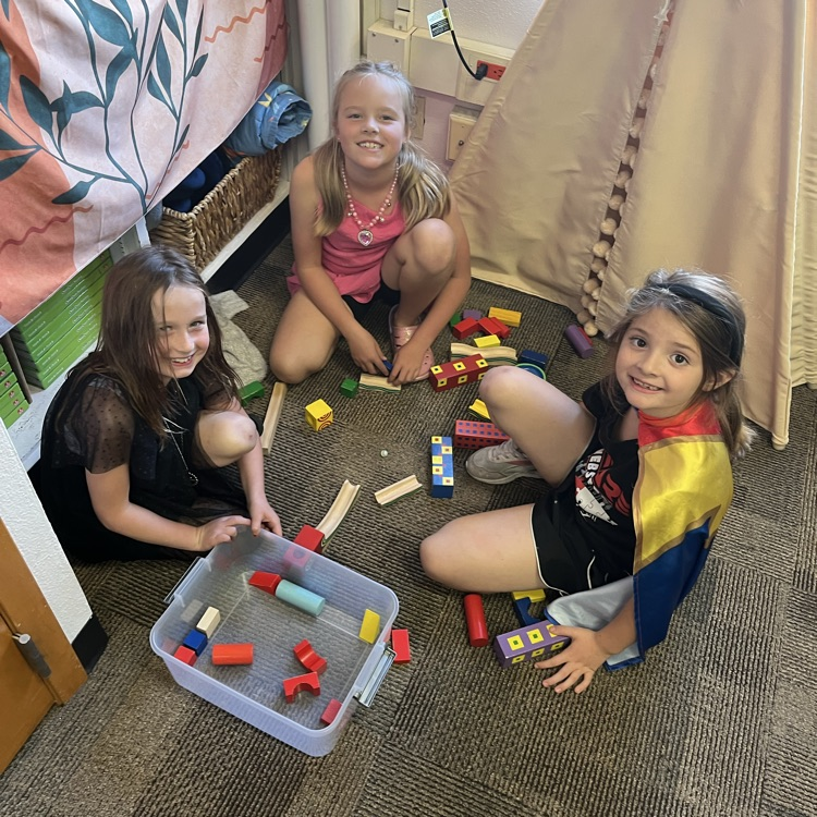 Mrs. Vlasman's Beadle 2nd graders enjoyed their first STEM/center time today.