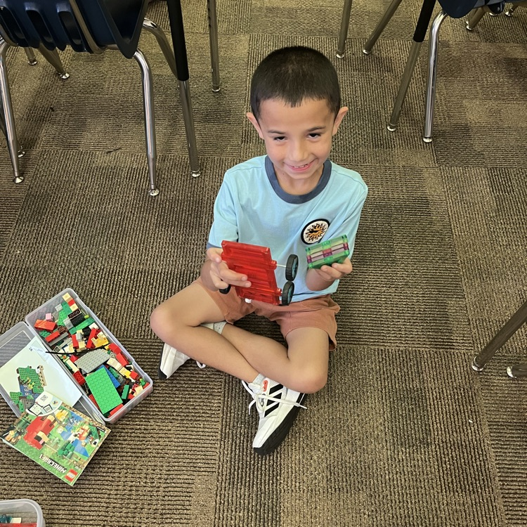 Mrs. Vlasman's Beadle 2nd graders enjoyed their first STEM/center time today.