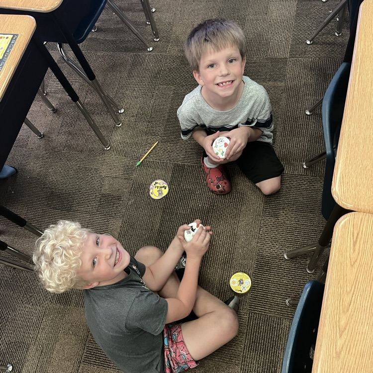 Mrs. Vlasman's Beadle 2nd graders enjoyed their first STEM/center time today.