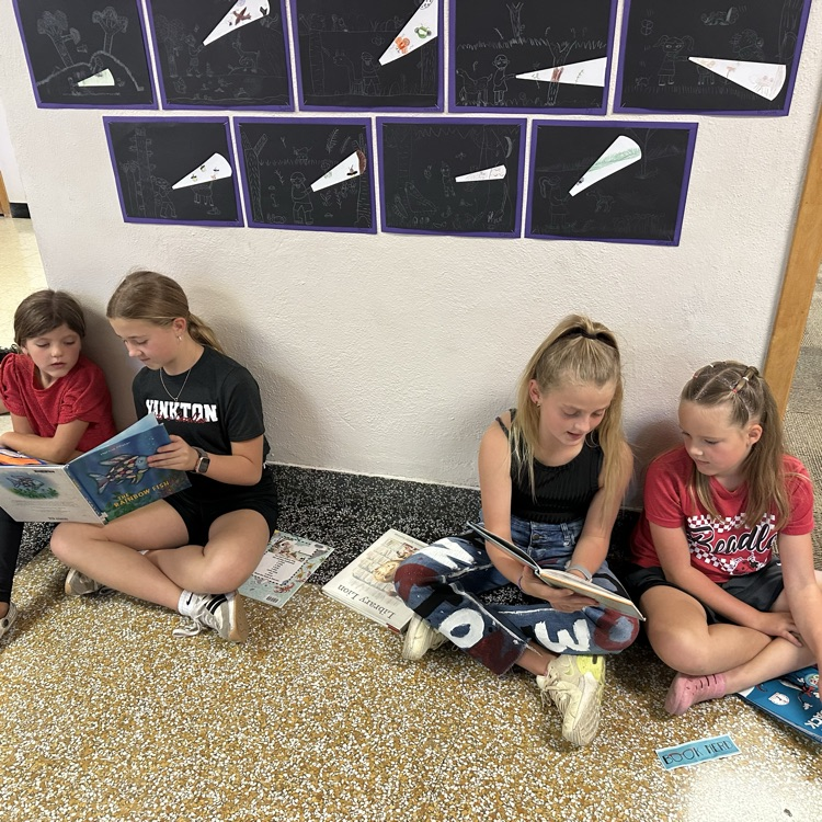 Mrs. Sayler's 5th graders at Beadle had a great homecoming week!