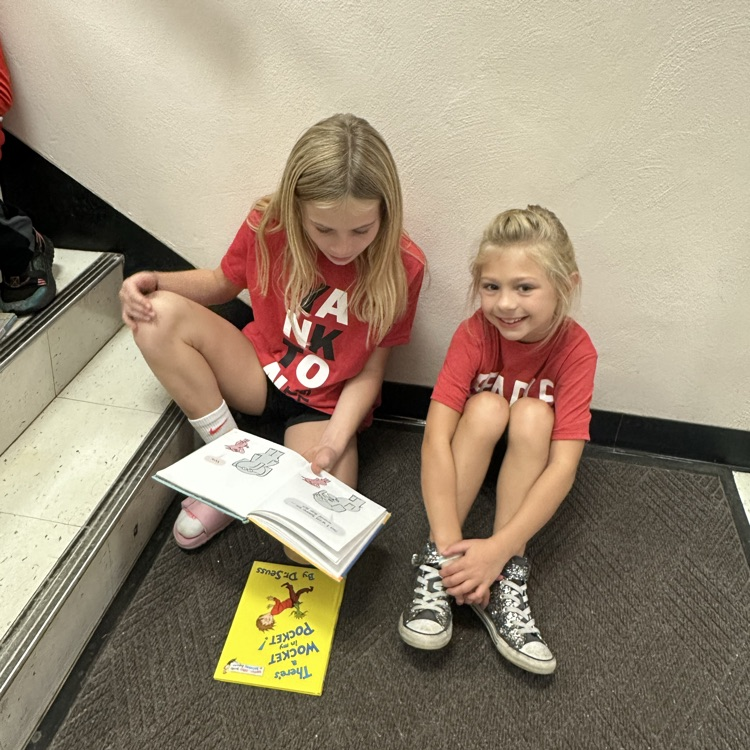 Mrs. Sayler's 5th graders at Beadle had a great homecoming week!