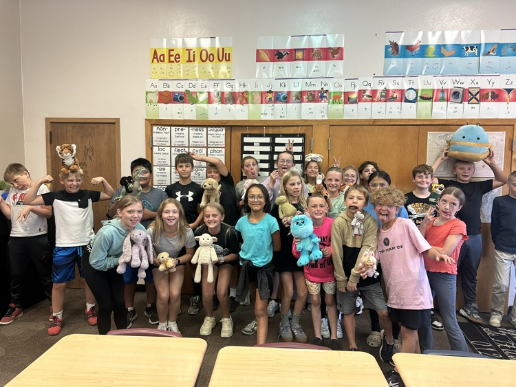 Mrs. Sayler’s 5th graders at Beadle showing off their school spirit! 