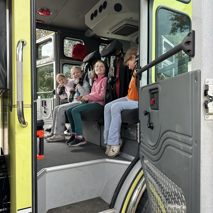 Mrs. Vlasman's Beadle 2nd Graders had a great visit from the Yankton Fire Department!